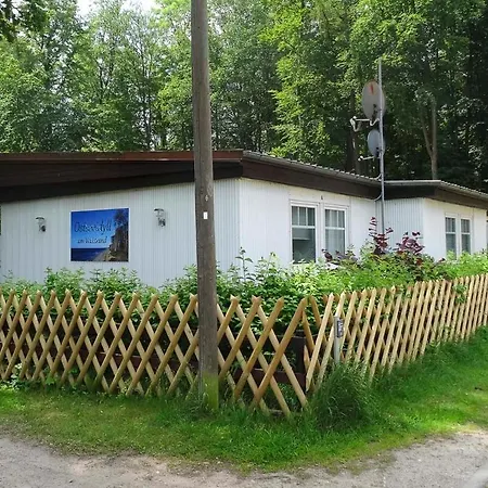 Leuchtturm Im Ostseeidyll Am Waldrand 奥斯特巴特宁哈根